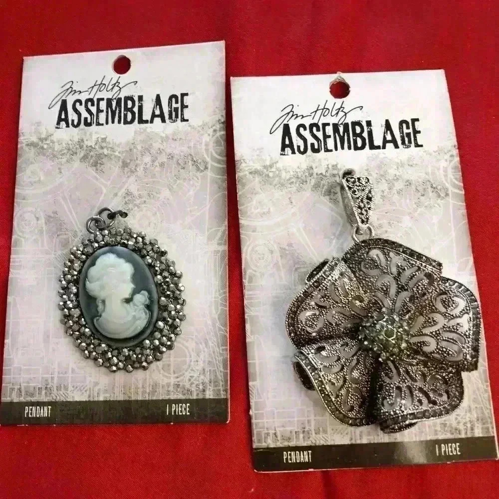 Necklaces OR CHOKER CHARMS